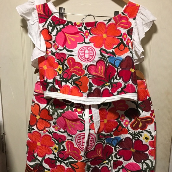 Embroidered top and skirt - Picture 2 of 9